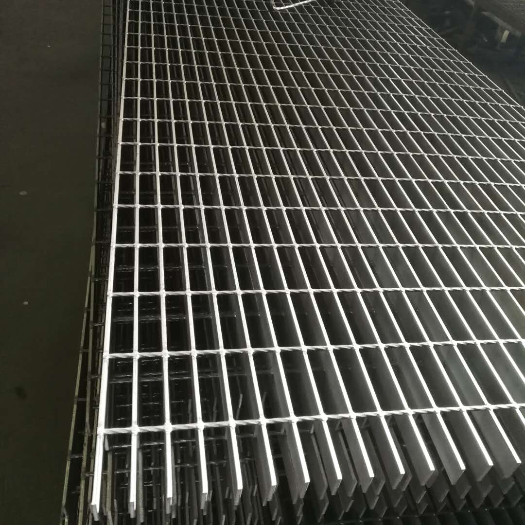 熱鍍鋅格柵板.jpg 熱鍍鋅格柵板.jpg