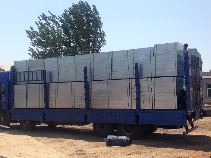 鋼格柵.jpg 鋼格柵.jpg