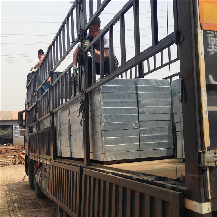 熱鍍鋅鋼格柵板.jpg 熱鍍鋅鋼格柵板.jpg