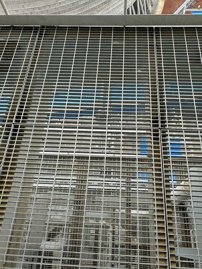 熱浸鋅格柵板平臺(tái)