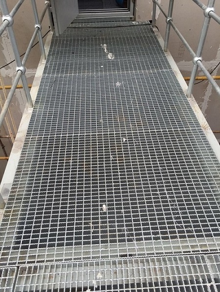 齒形鋼格柵板.jpg 齒形鋼格柵板.jpg